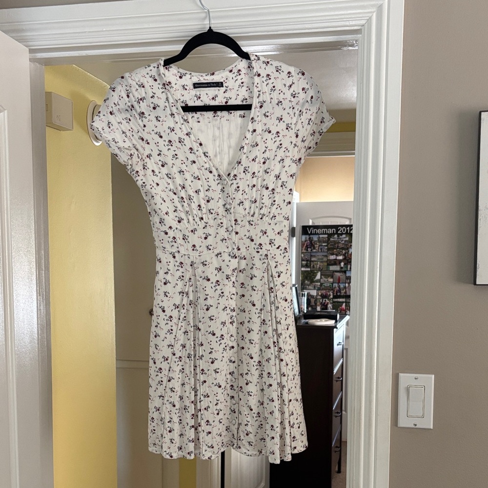 Abercrombie & Fitch White Floral Mini Dress